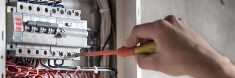 Jak zaprojektować rozdzielnicę elektryczną — projekt krok po kroku obrazek